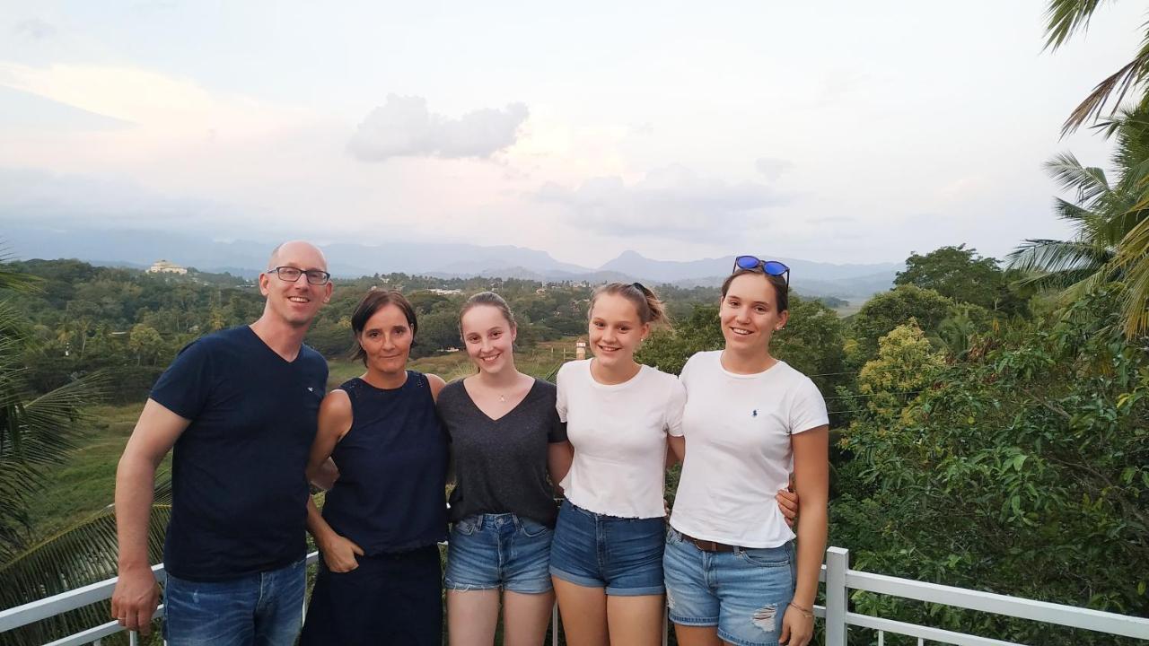 Mahaweli View Inn Kandy Kültér fotó
